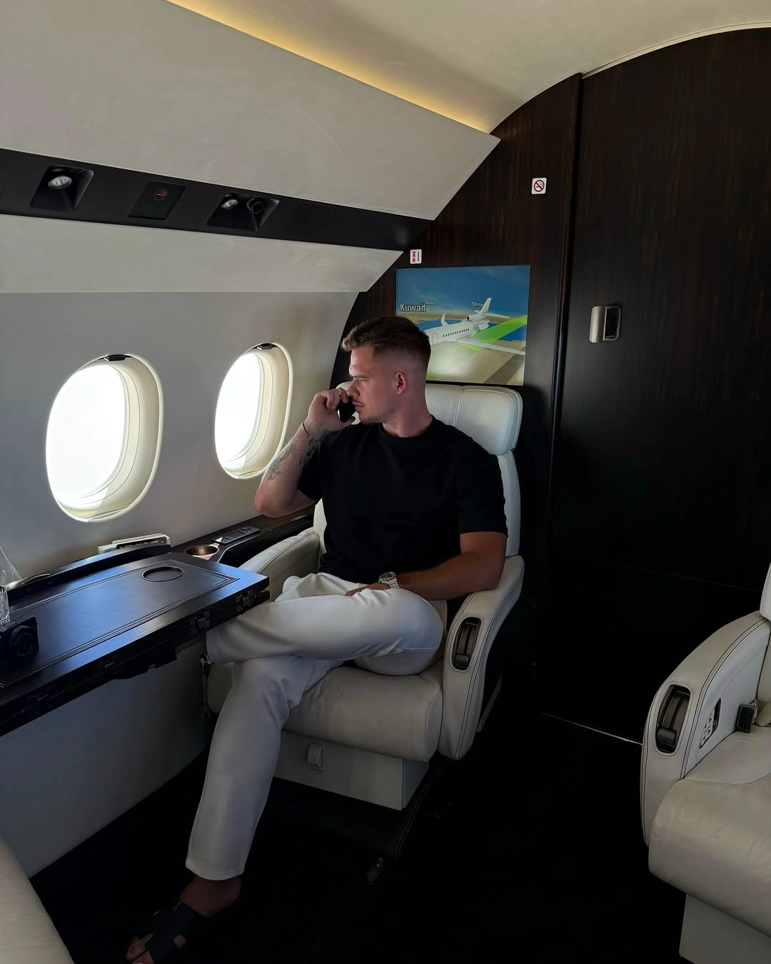 CEO,000,000...#enterpreneur #motivation #privatjet #internetmoney #jet